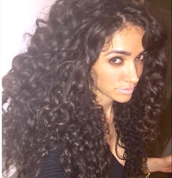 curls-understood-long-wavy-curly-hairstyles-persia-saviss-2.